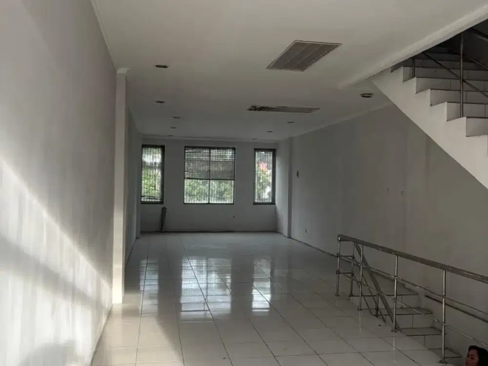Sewa Murah Ruko Pasirkaliki 3 Lantai Blong Strategis Siap Pakai