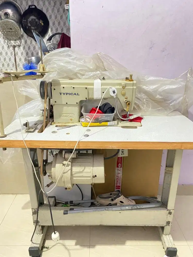 Dijual cepat mesin jahit typical