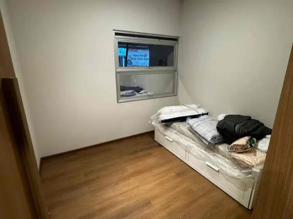 Disewakan atau Dijual Rumah Kota Baru Parahyangan