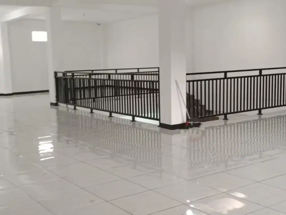 Sewa Murah Rumah dan Gudang 2 Lantai Kopo Permai Siap Huni Nyaman