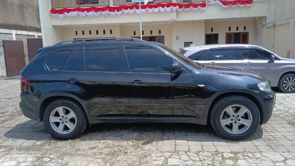BMW X5 3.0 SI AT HITAM
