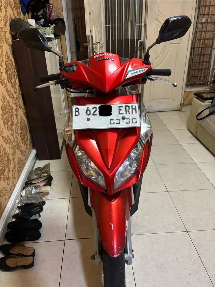 Dijual motor pemakaian pribadi/ Pajak On panjang