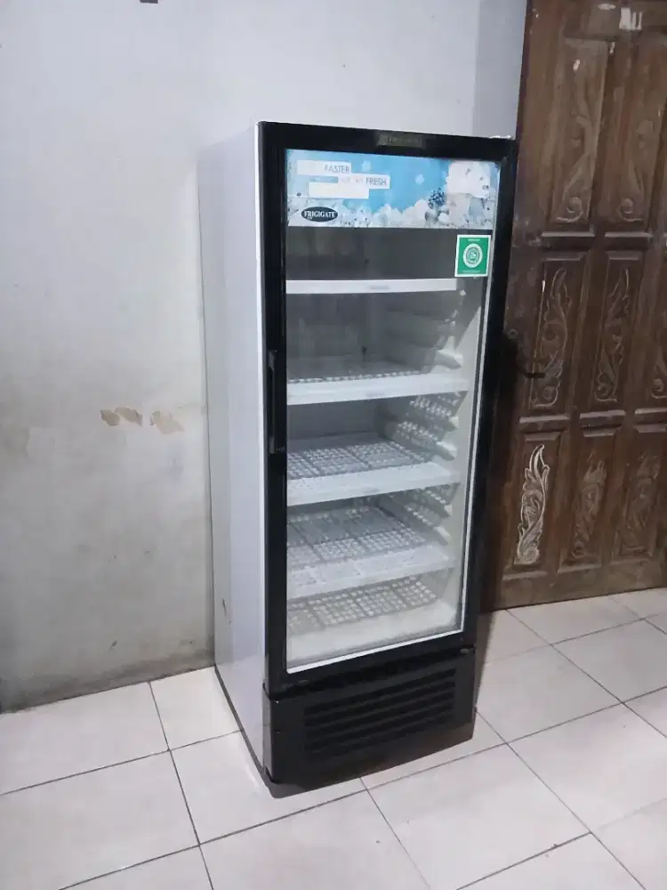 Showcase frigigate model baru