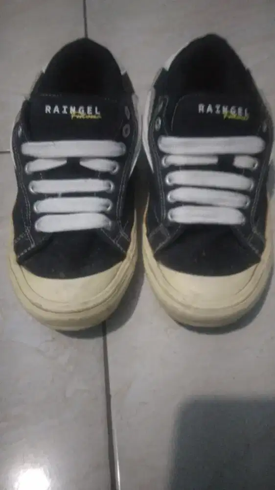Sepatu Pria uk 42