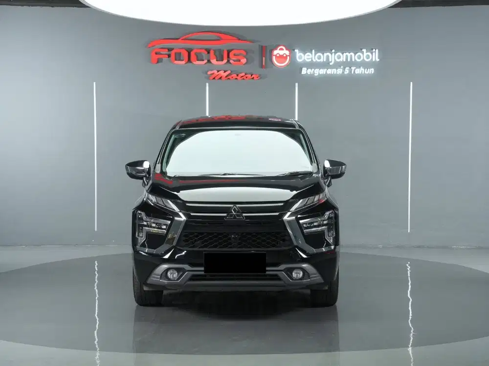 Mitsubishi Xpander Ultimate 1.5 Facelift AT Hitam 2024 Like New Low KM