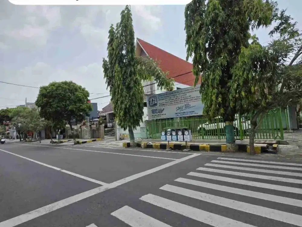 Tanah dan bangunan murah poros jalan di Kota Madiun