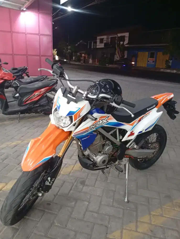 KAWASAKI KLX S-E SERI BF EXTREME NOPOL W KRIAN SIDOARJO KOMPLIT ON