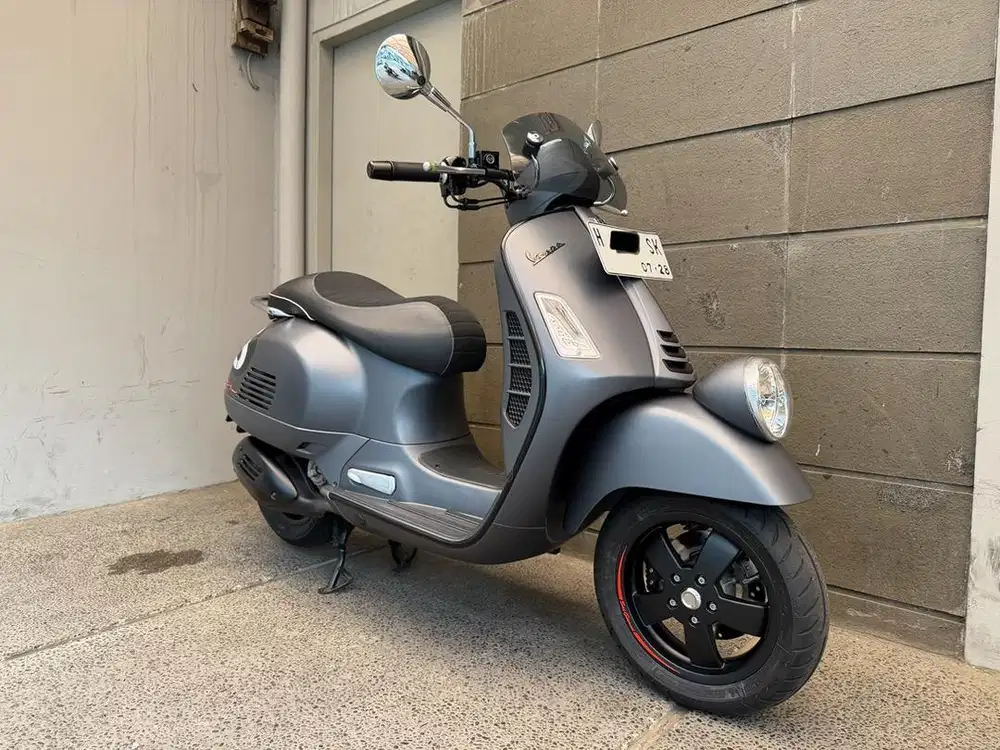 Vespa Sei Giorni / GTV 300