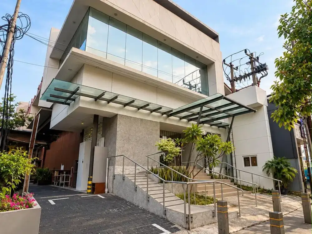DIJUAL — MINI BUILDING 3 LANTAI DI KEMANG RAYA