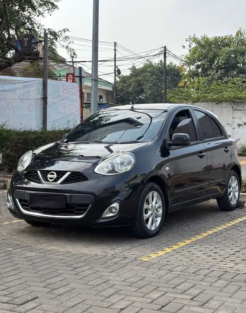 Promo TDP 9 Juta March 1.5 XS AT 2014 Hitam