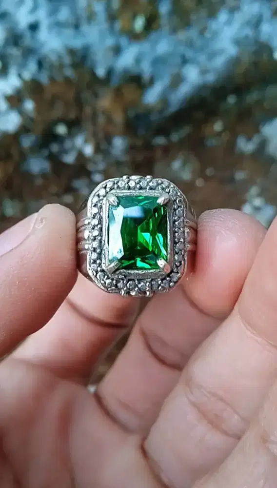 GREEN EMERALD KRISTAL