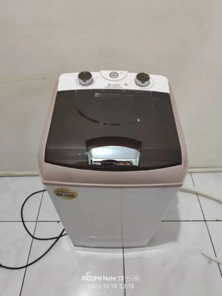 Mesin cuci kecil arashi awm 452A