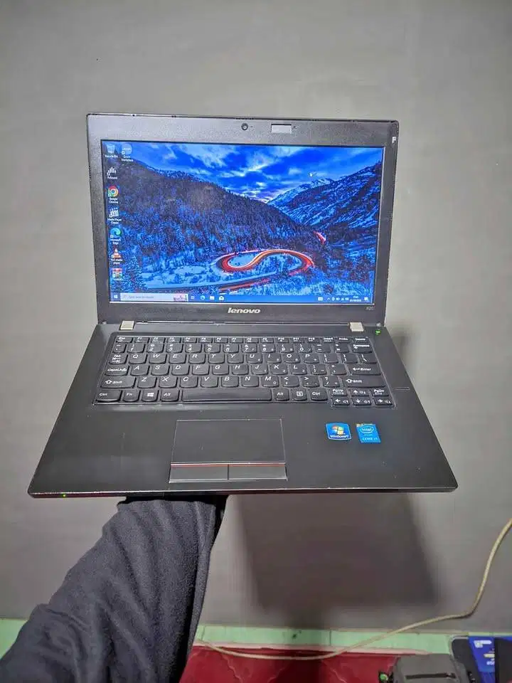 Laptop Lenovo Core i3-5020U RAM 4GB SSD 128GB, Layar 12.5 | Win10 Off