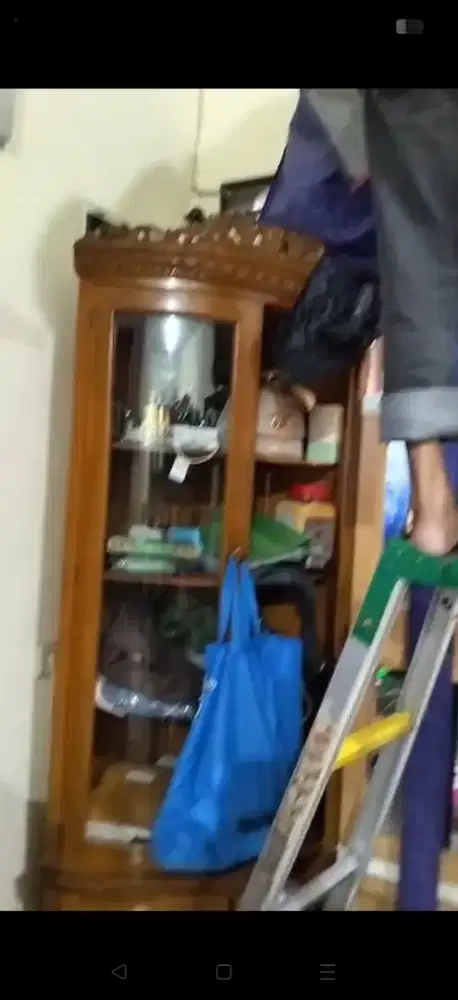 Lemari jati sudut kaaur