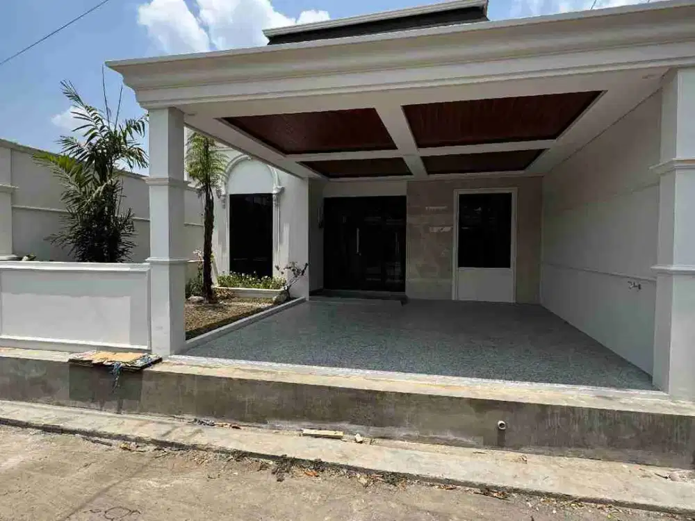 Rumah Luas Klasik Modern Di Maguwoharjo