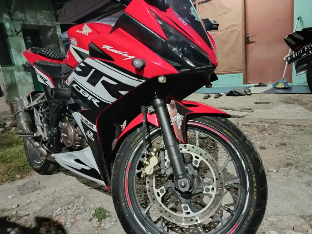 JUAL SANTAI NEGO CBR 150R Facelift 2017 Ori Mulus PLAT B