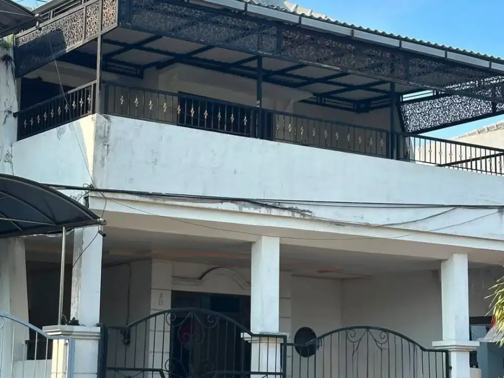 DIJUAL RUMAH MEWAH 2 Lantai Siap Huni Lingkungan Nyaman DI LEBAK INDAH REGENCY  Surabaya