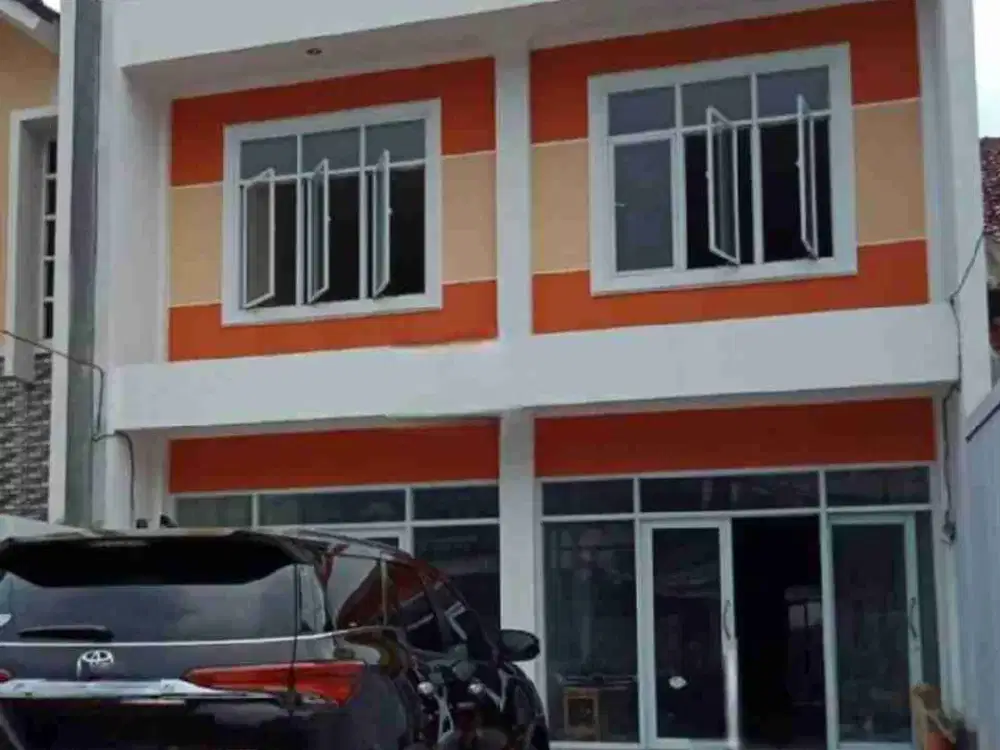 Disewakan Ruko 3 Lantai