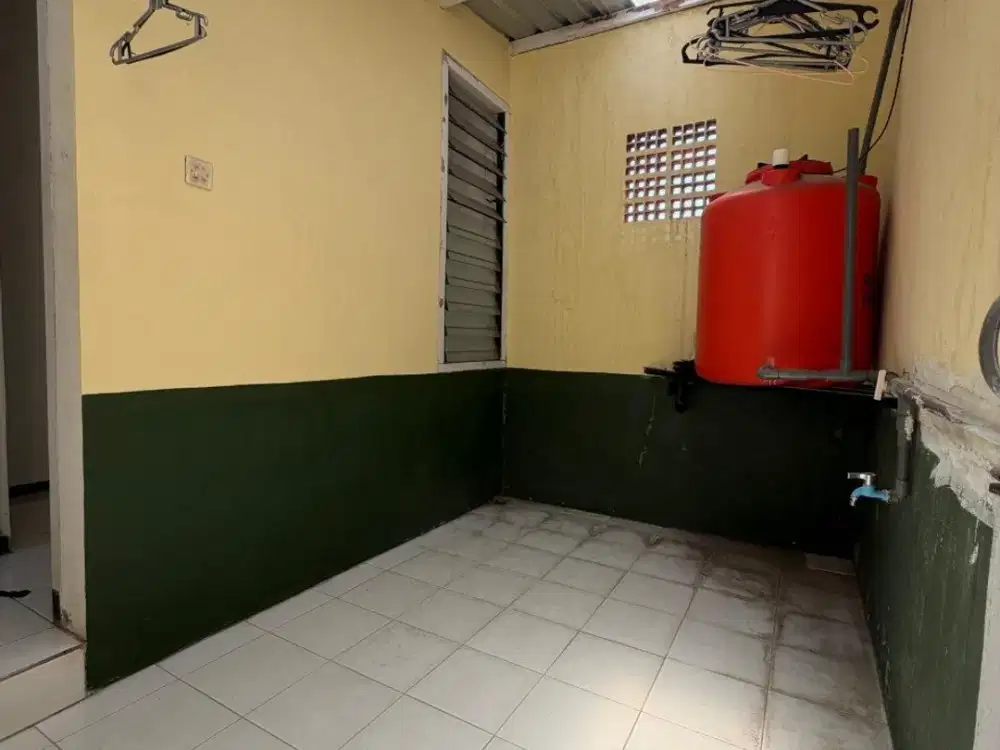 Dijual Murah Rumah 2 Lantai di Perumahan Villa Sengkaling, Kota Malang