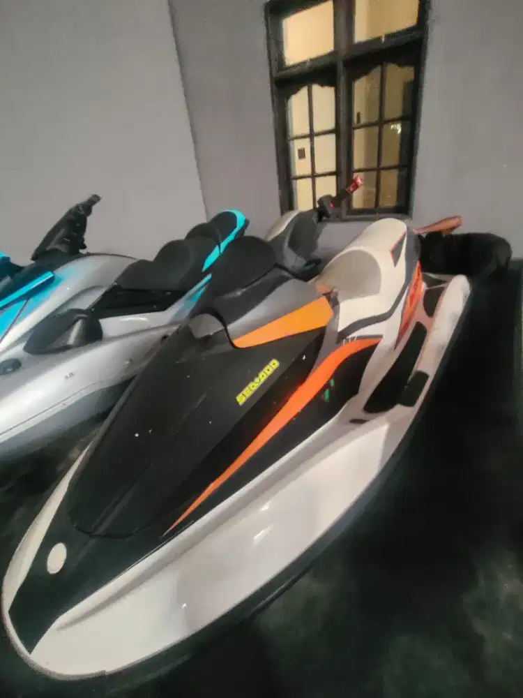 Jet ski jet sky 4 tak 1500 cc seadoo Gti