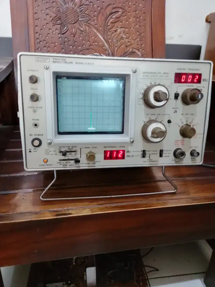 Spectrum analyzer TR1432 TAKEDA RIKEN alat penganalisa frekwensi