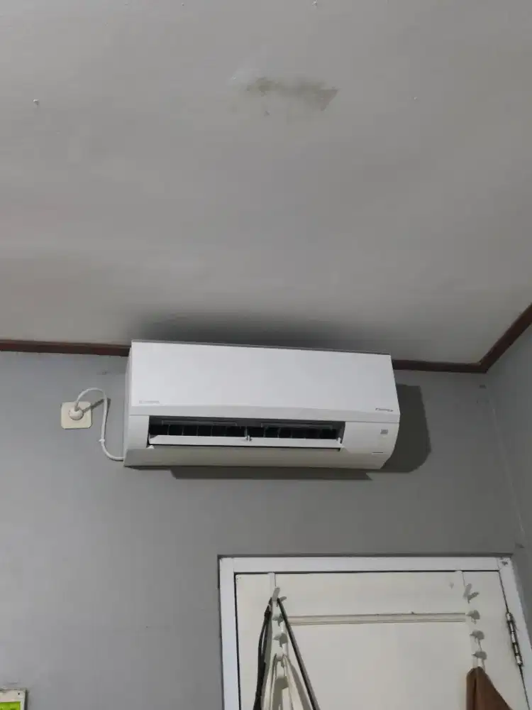 Ac daikin inperter 1 pk