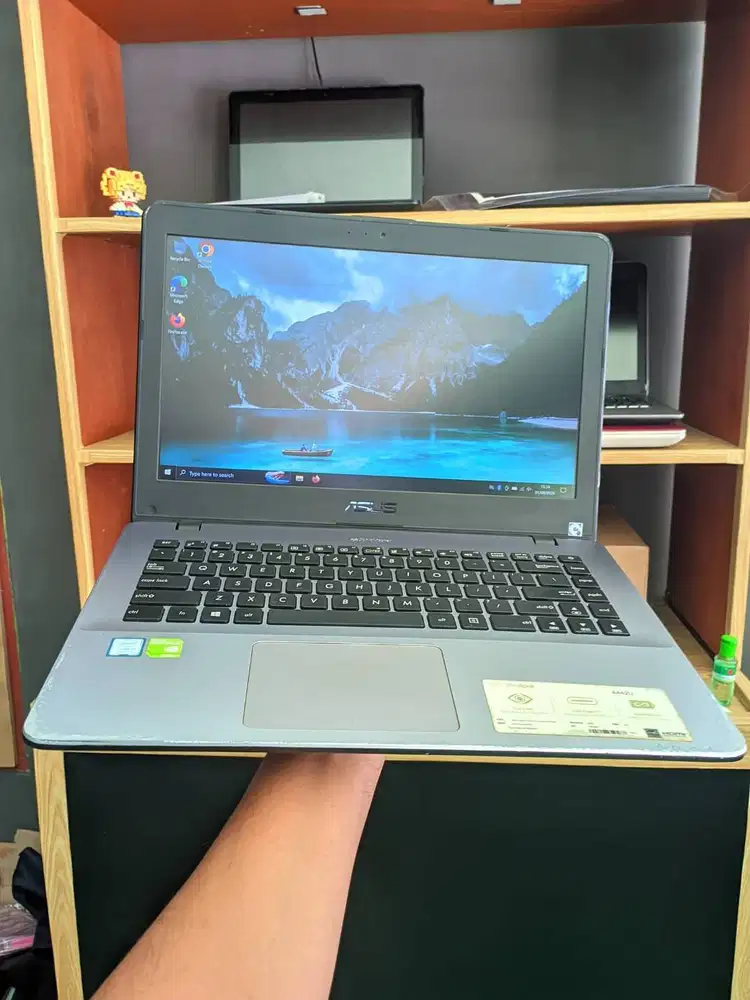 ASUS A442U CORE i5 GEN 8 NVIDIA 940MX SSD 256GB plus HDD 1TB