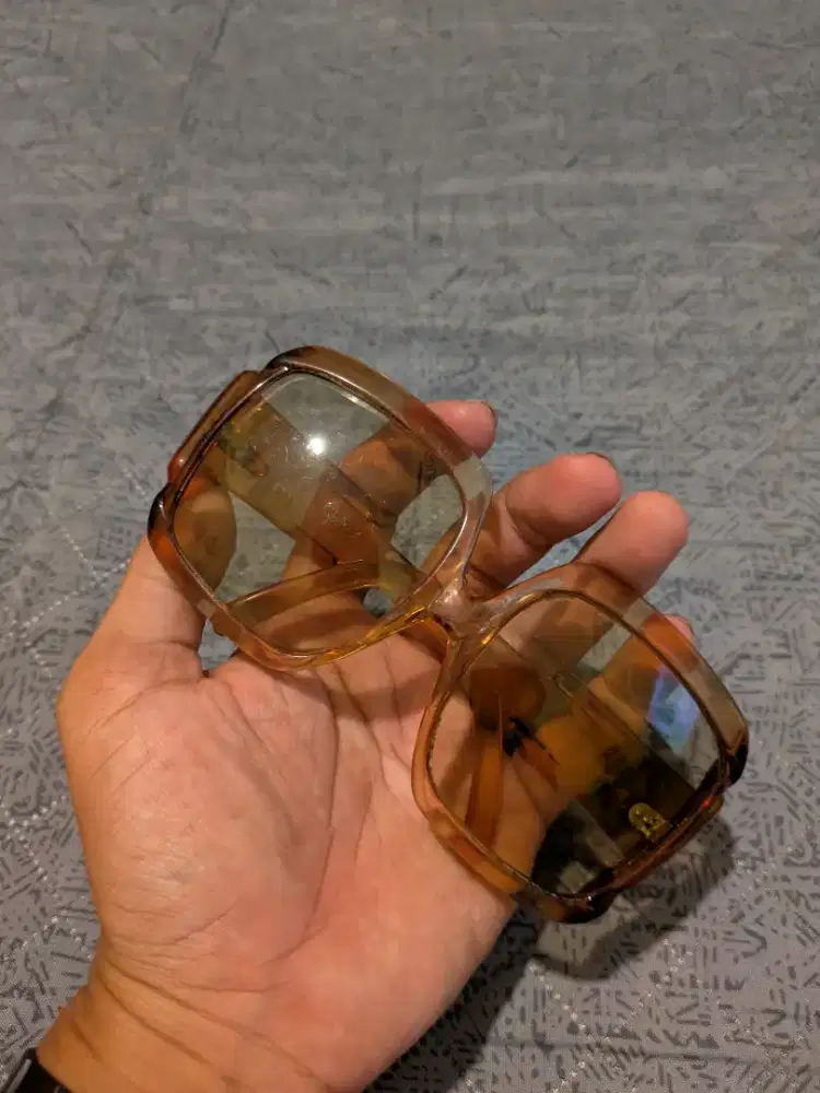 Kacamata hitam vintage christa original