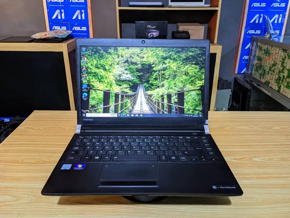 TOSHIBA DYNABOOK R73 SLIM RINGKAS dan SIAP KERJA