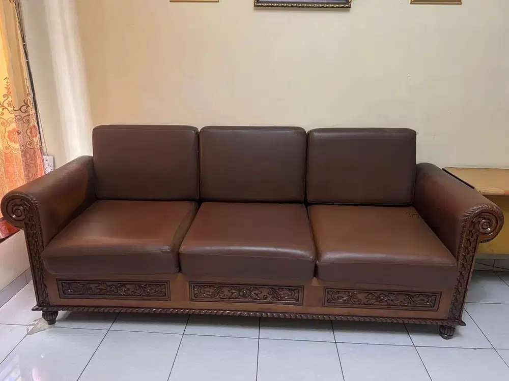 Jual cepat Sofa ruang tamu large (kayu jati)