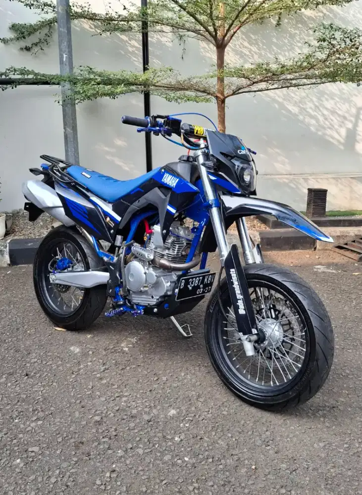 Scorpio Supermoto