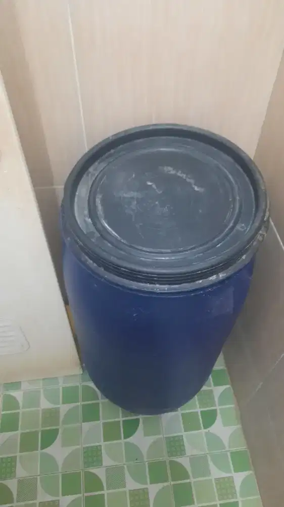 Bak biru slim + penutupnya buat tong sampah