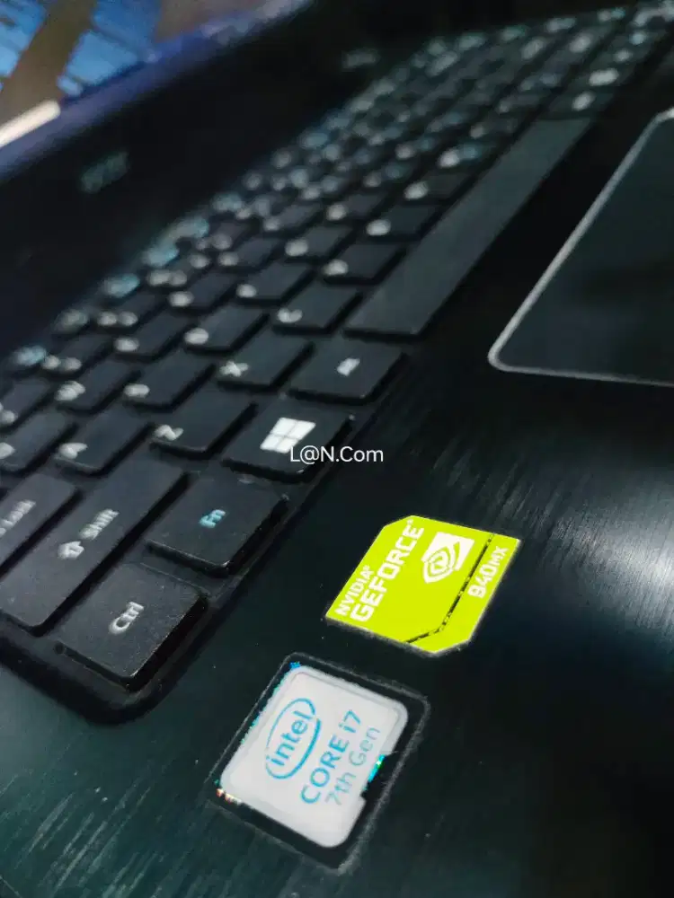 Acer Core i7 gen7 Ram 8gb SSD+HDD 2vga Nvidia 940mx siap desain grafis