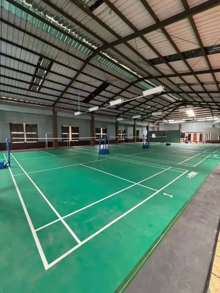 Butuh penjaga GOR badminton