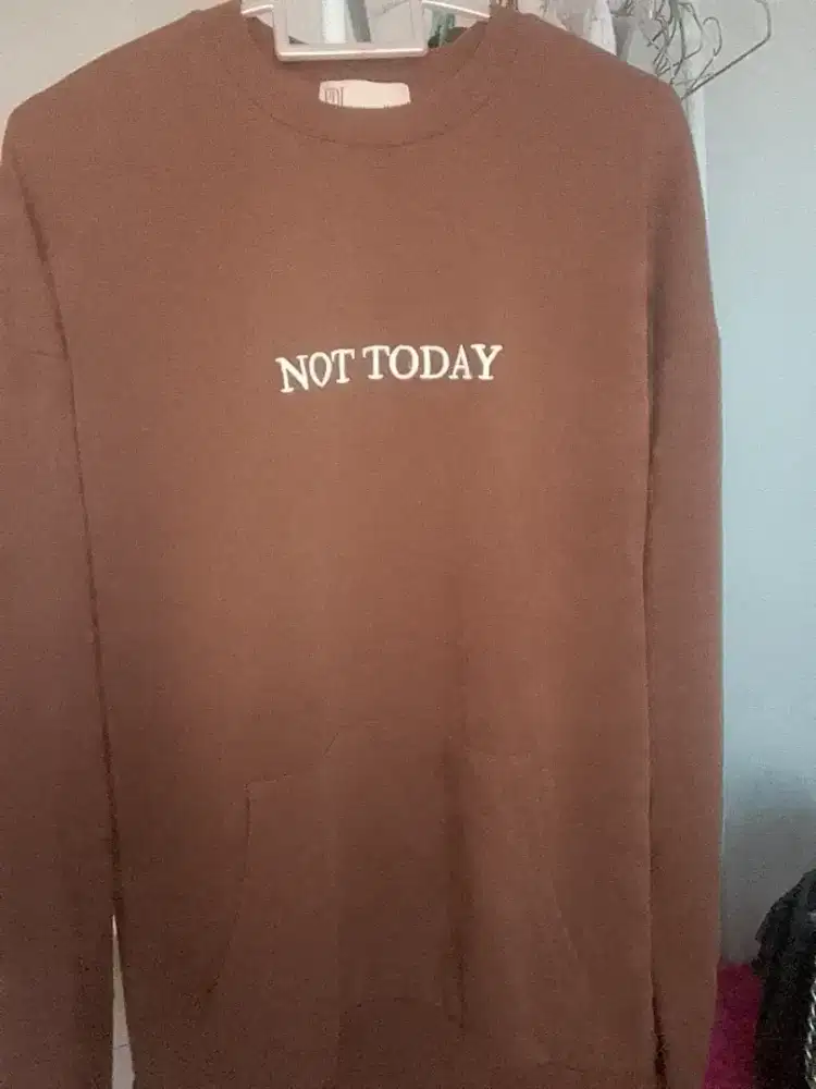 Sweater unisex sangat elegan