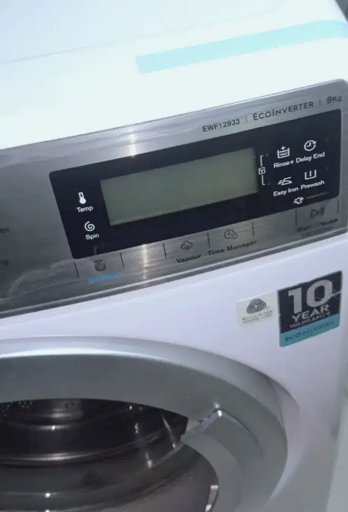 Jual cepat Mesin cuci frontloading Electrolux kap 9kg model baru