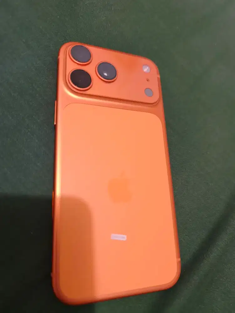 iPhone 17 Pro max 256GB cosmic orange