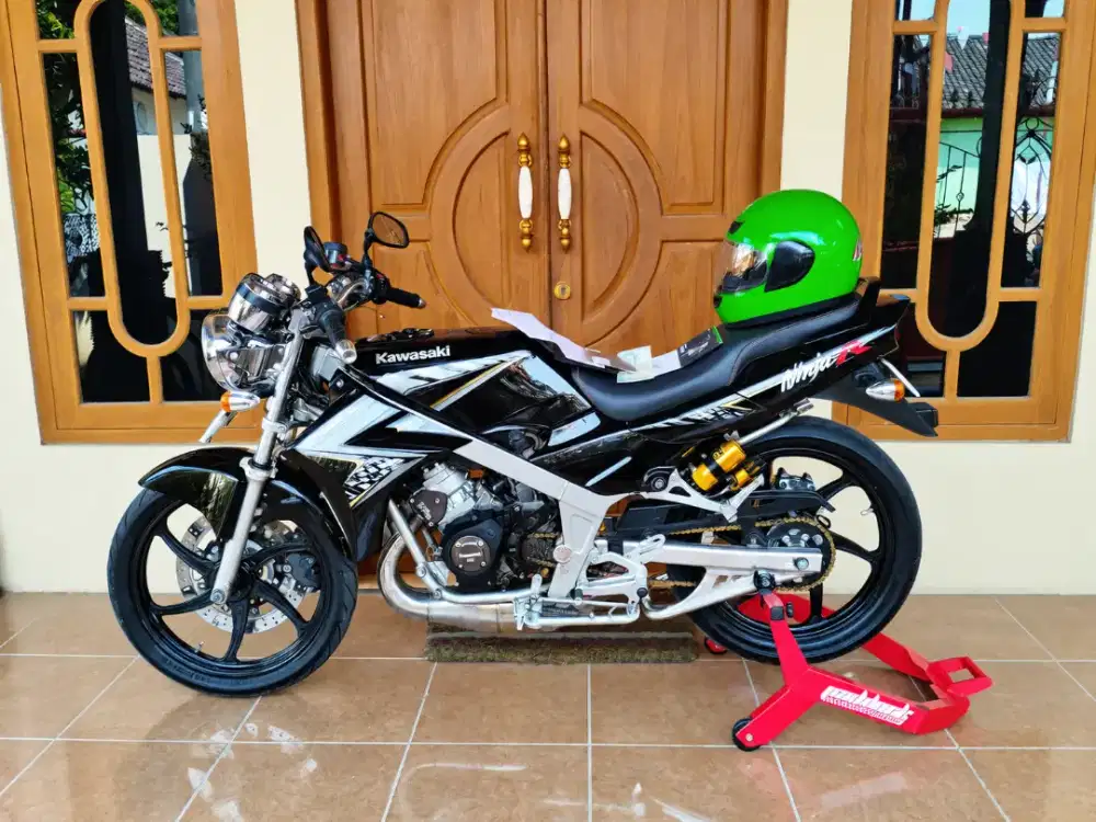 Ninja R Tahun 2015 Asli Warna Hitam