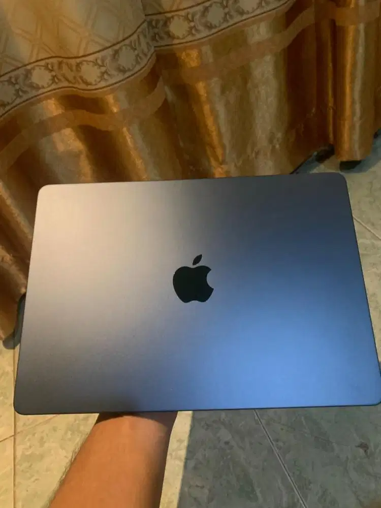 macbook air m2 8/256