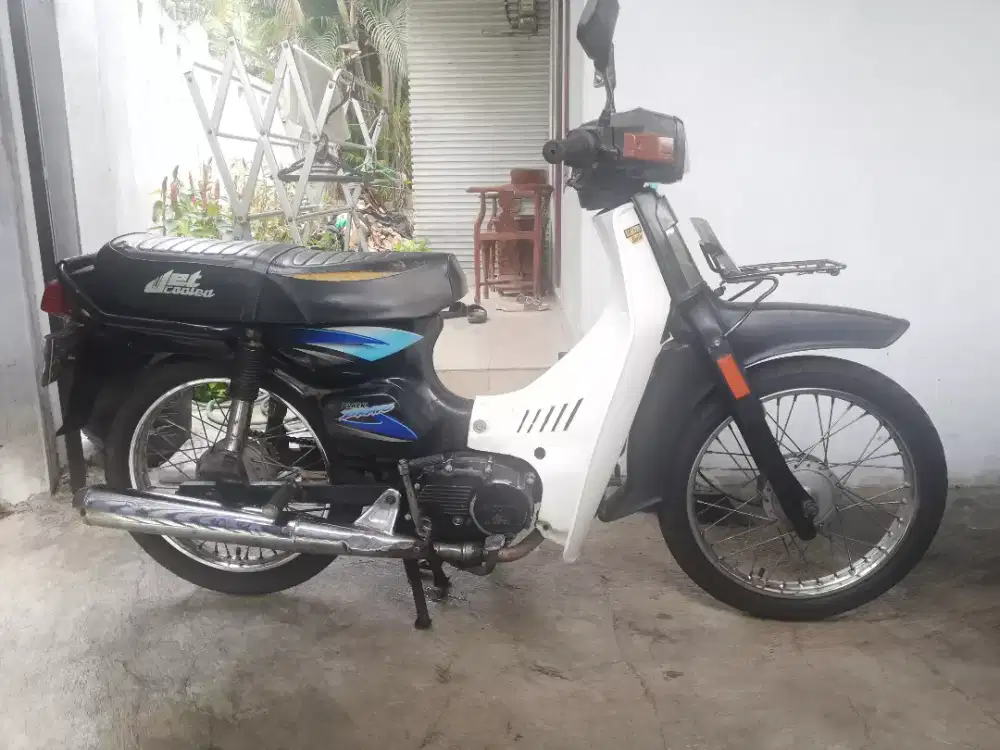 Suzuki RC 100 black bravo