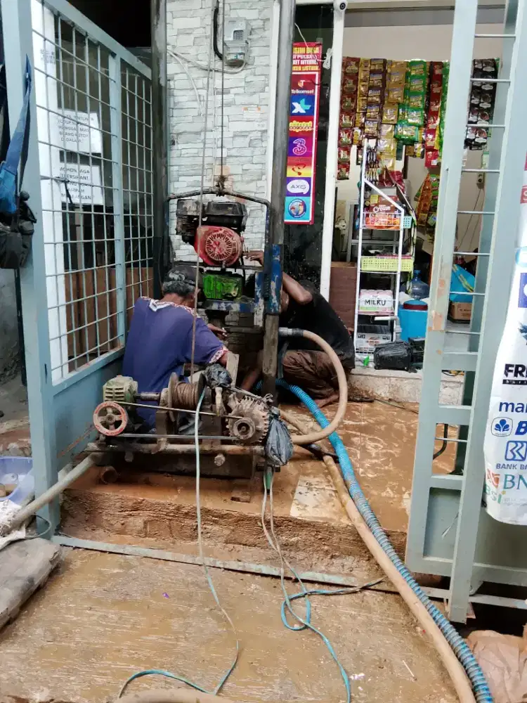 PENGEBORAN AIR SUMUR