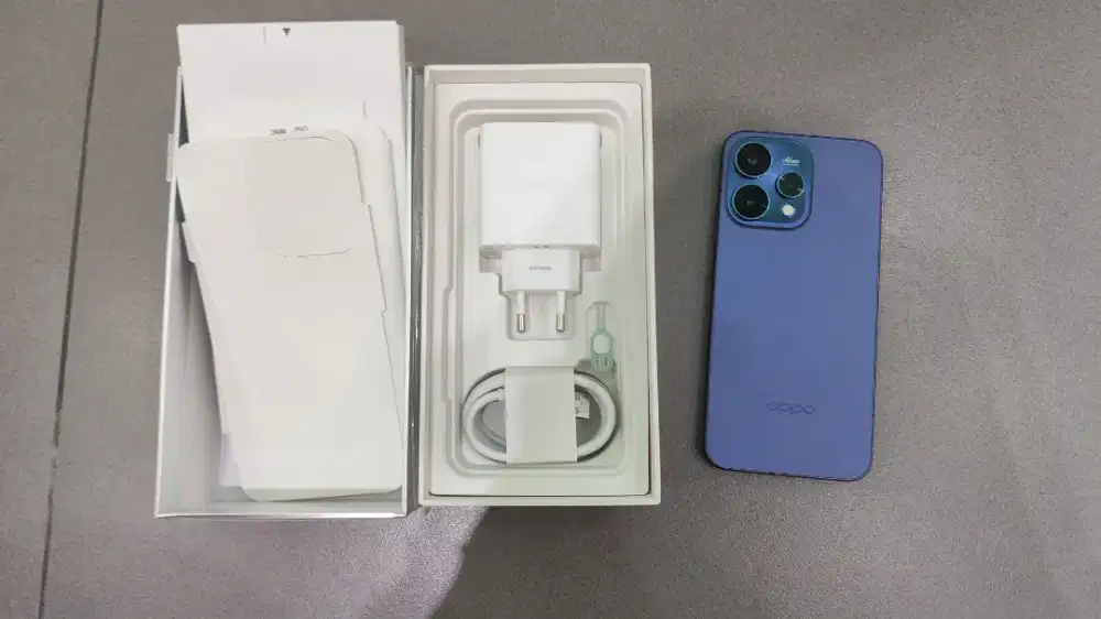 Oppo Reno 15 5G 12 / 256 gb