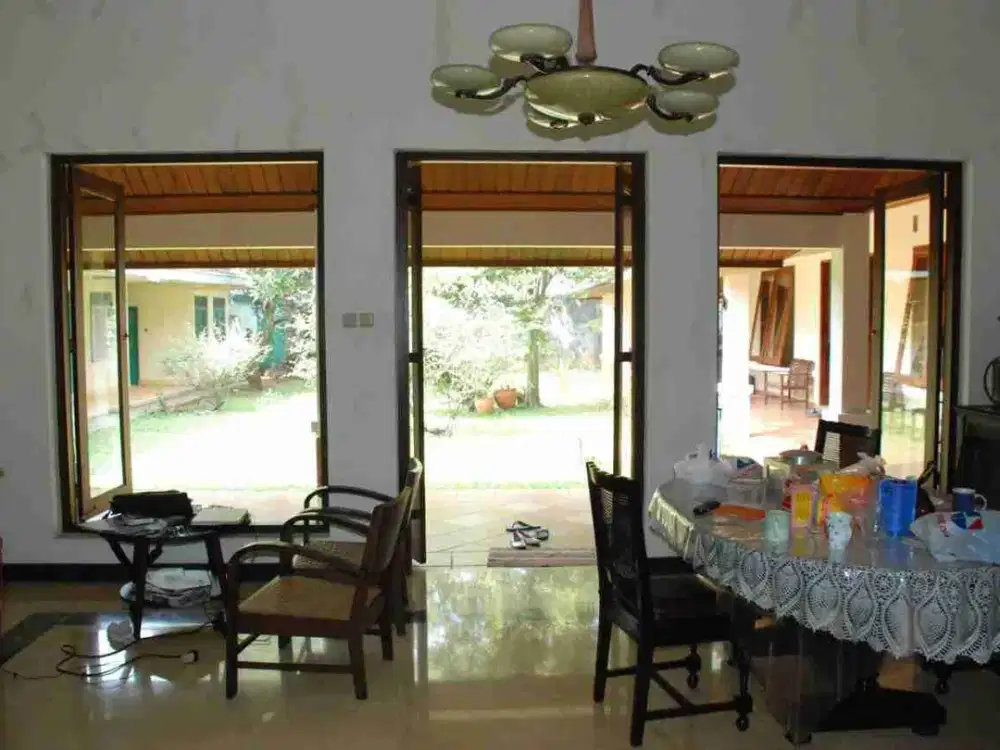 Rumah Klasik Terawat Dekat Gedung Sate Bandung