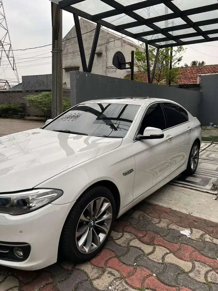 BMW 520i 2014 Bensin