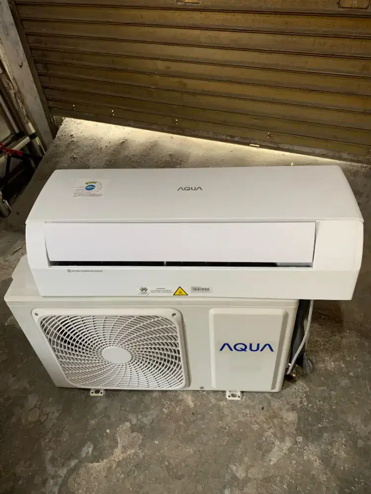 Ac aqua 1/2pk dingin normal bergaransi