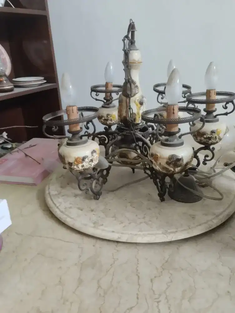 Lampu hias antik Italy