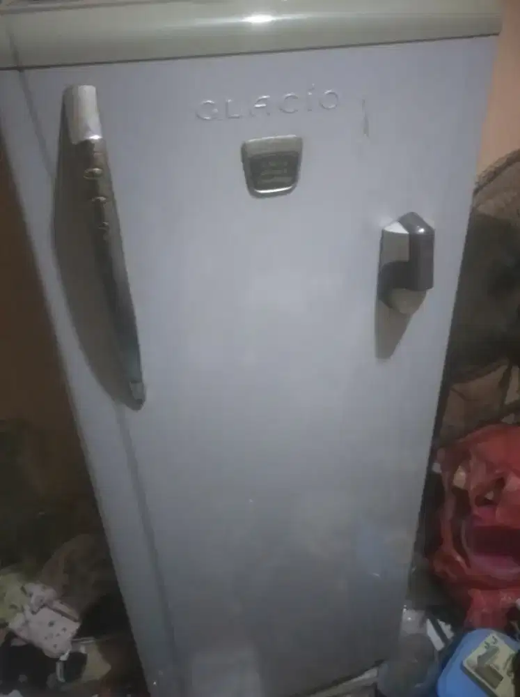 Kulkas Toshiba Glacio siap pakai