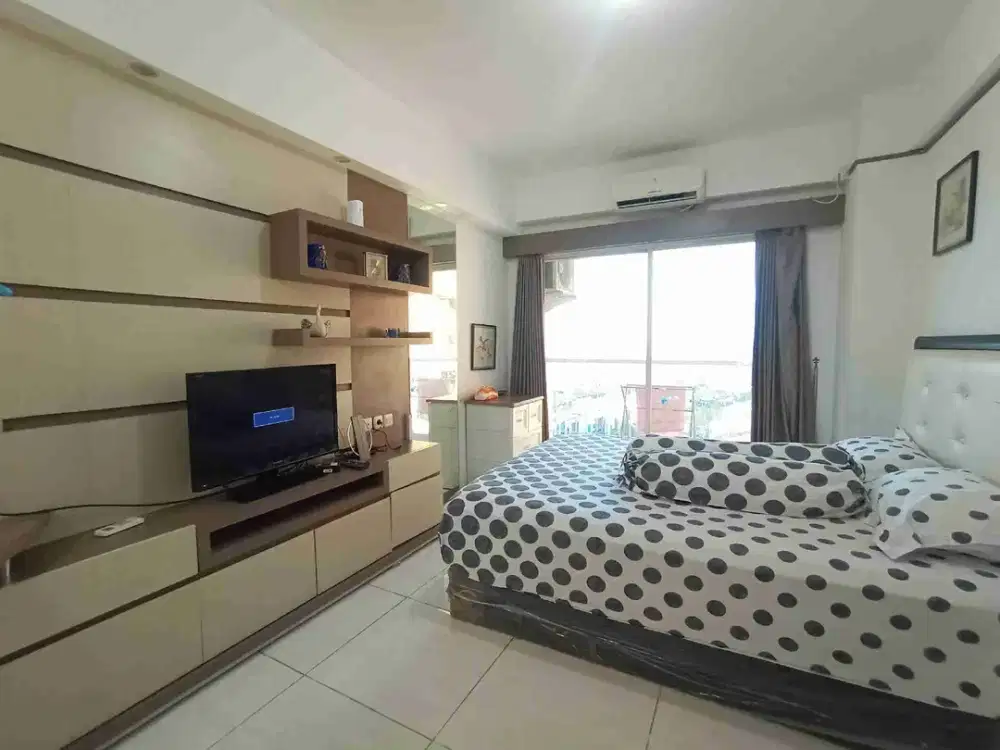 sewa 1 bed room studio puncak.bukit golf dekat Pakuwon mall full furnished bulanan tahunan