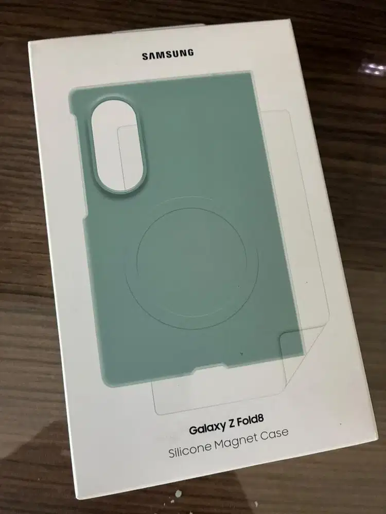 Sikicone Magnet Case Original Samsung Fold 8 Brand New