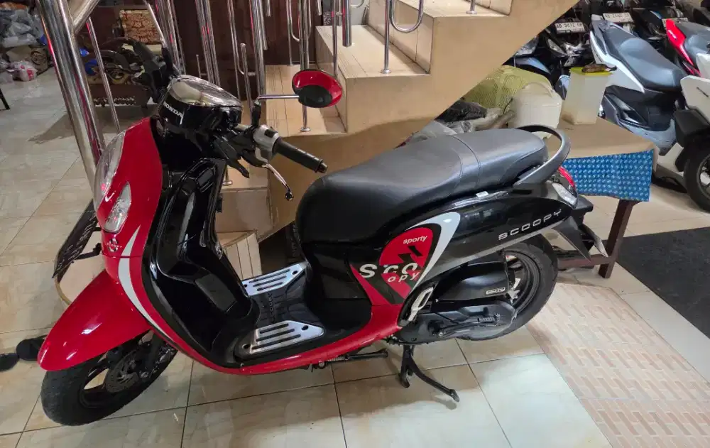 Scoopy 2022awal hitam merah low kn7ribuan istimewa gbm kredit / tunai
